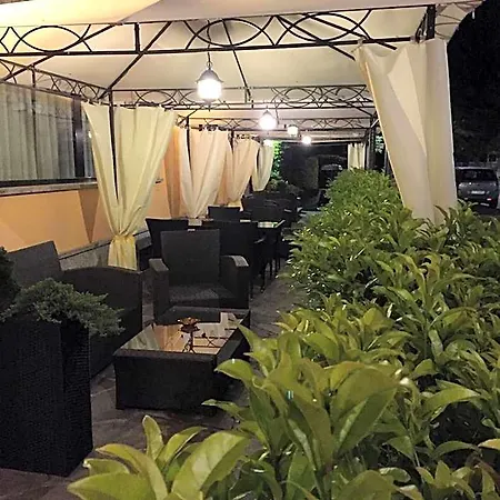 埃尔威尼托酒店 3* Gattinara