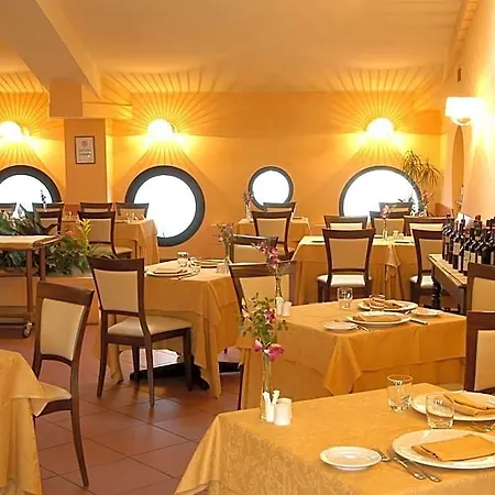 埃尔威尼托酒店 3* Gattinara